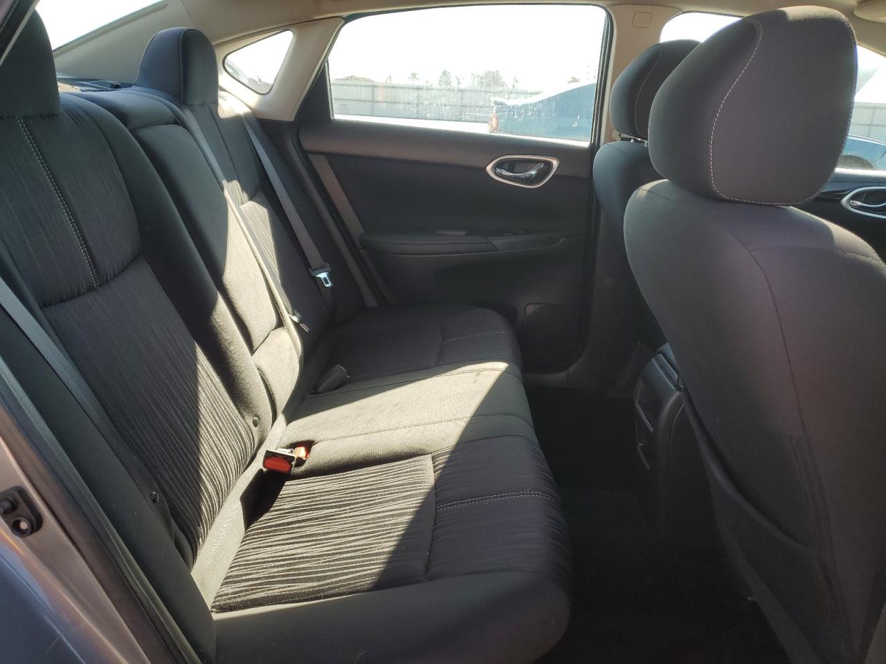 3N1AB7AP1HY330723 NISSAN SENTRA 2017