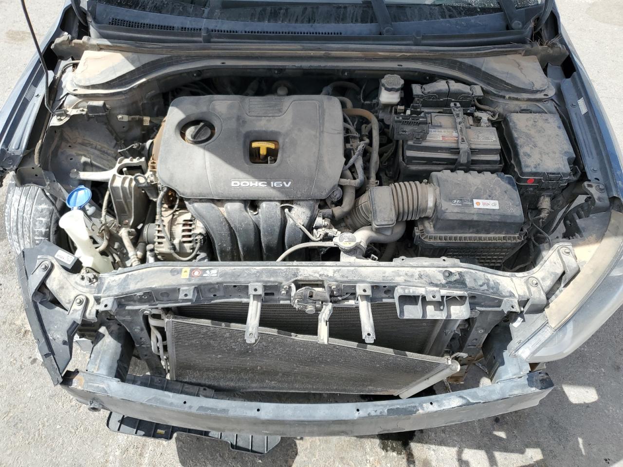 2017 Hyundai Elantra - Image 11