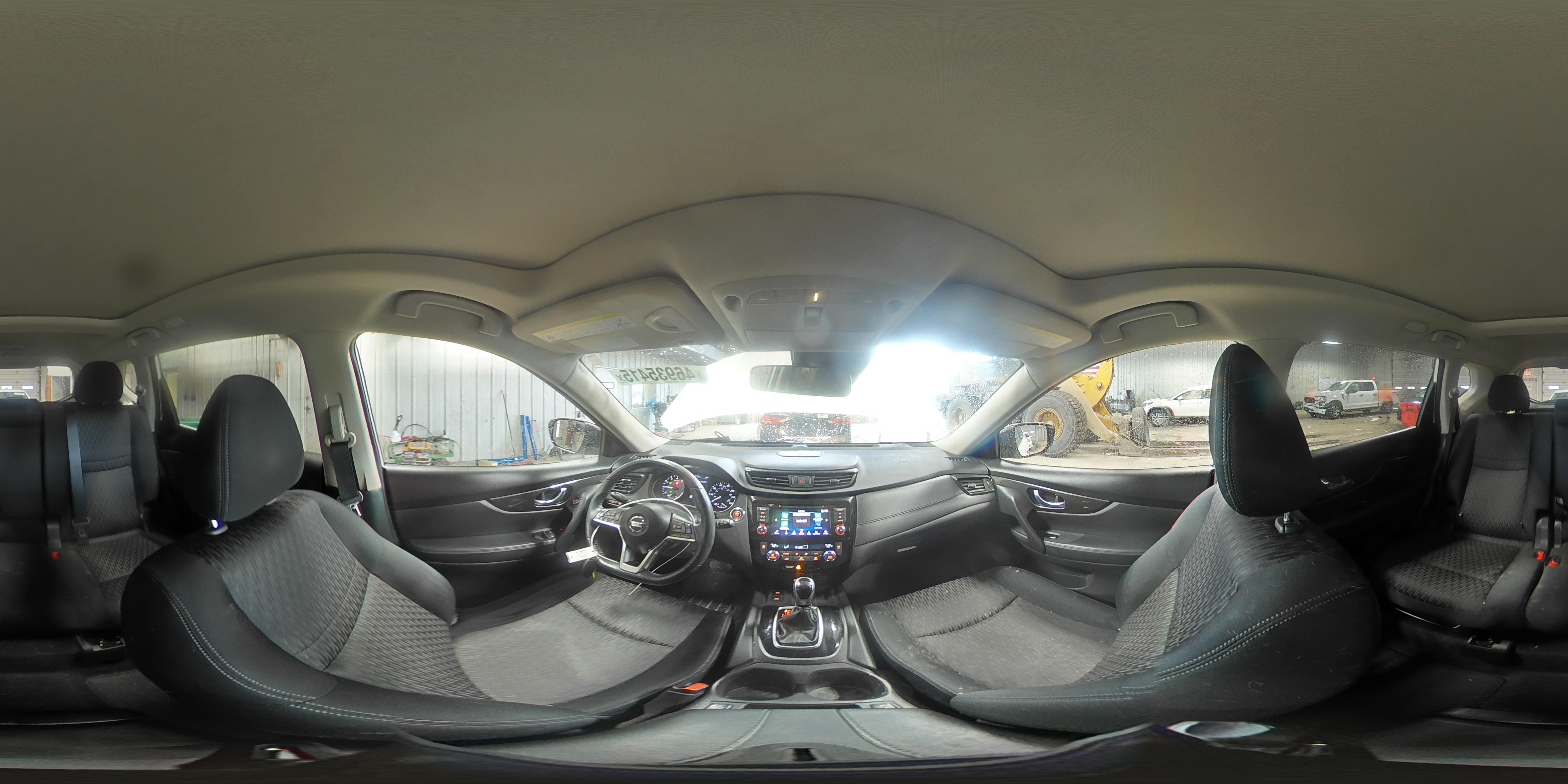 2019 Nissan Rogue - Image 13