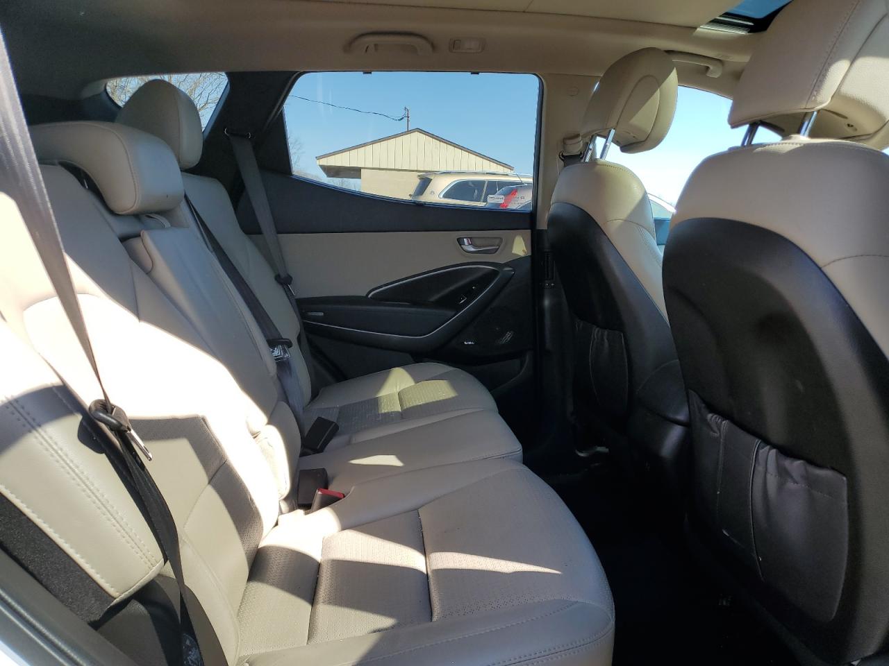 2013 Hyundai Santa Fe - Image 11