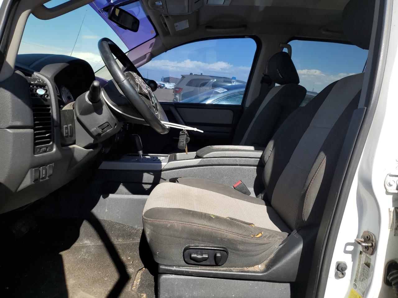 2012 Nissan Titan - Image 7
