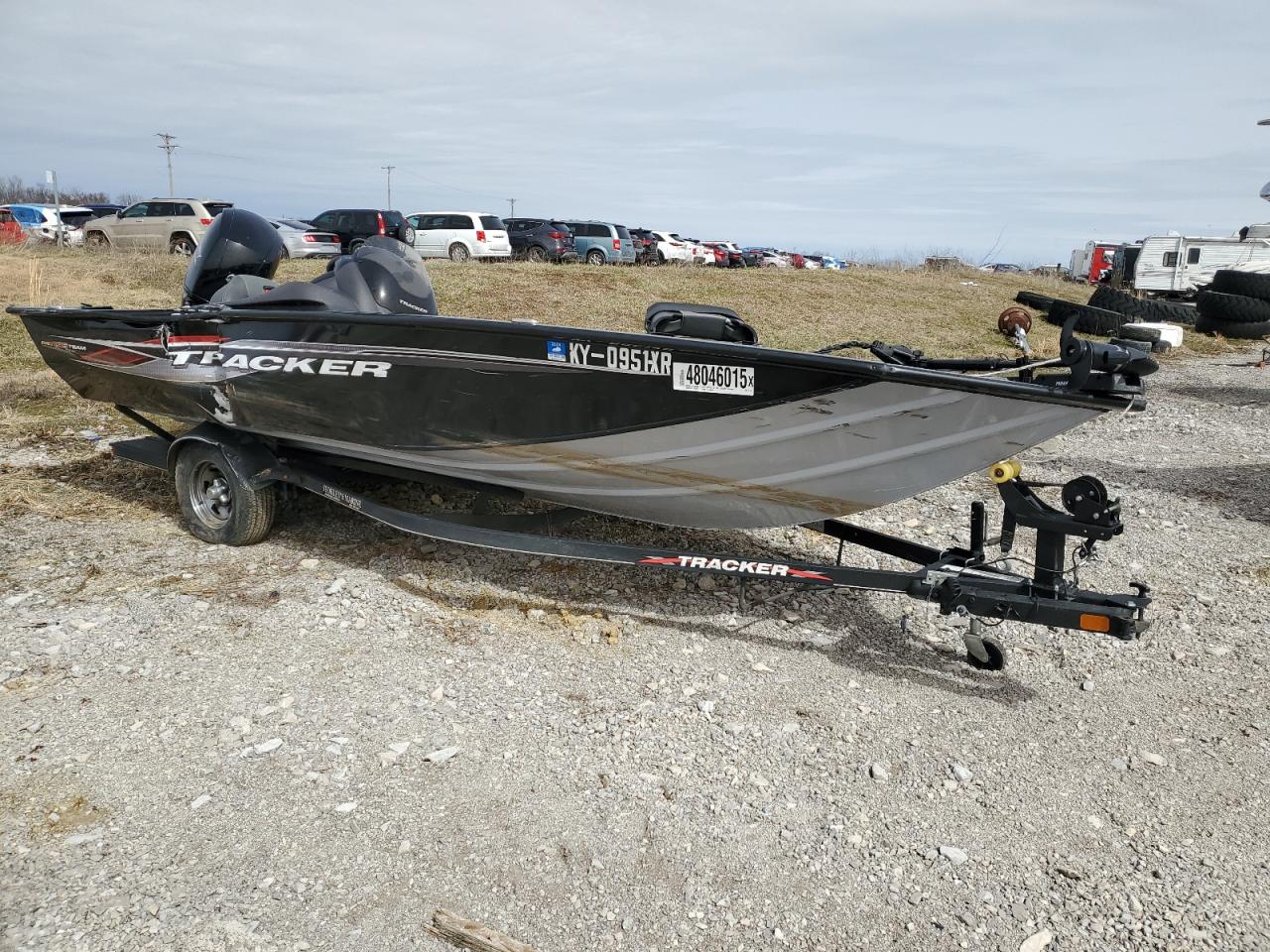 Lawrenceburg, KY에서 판매 중인 2021 Tracker Boat - Side
