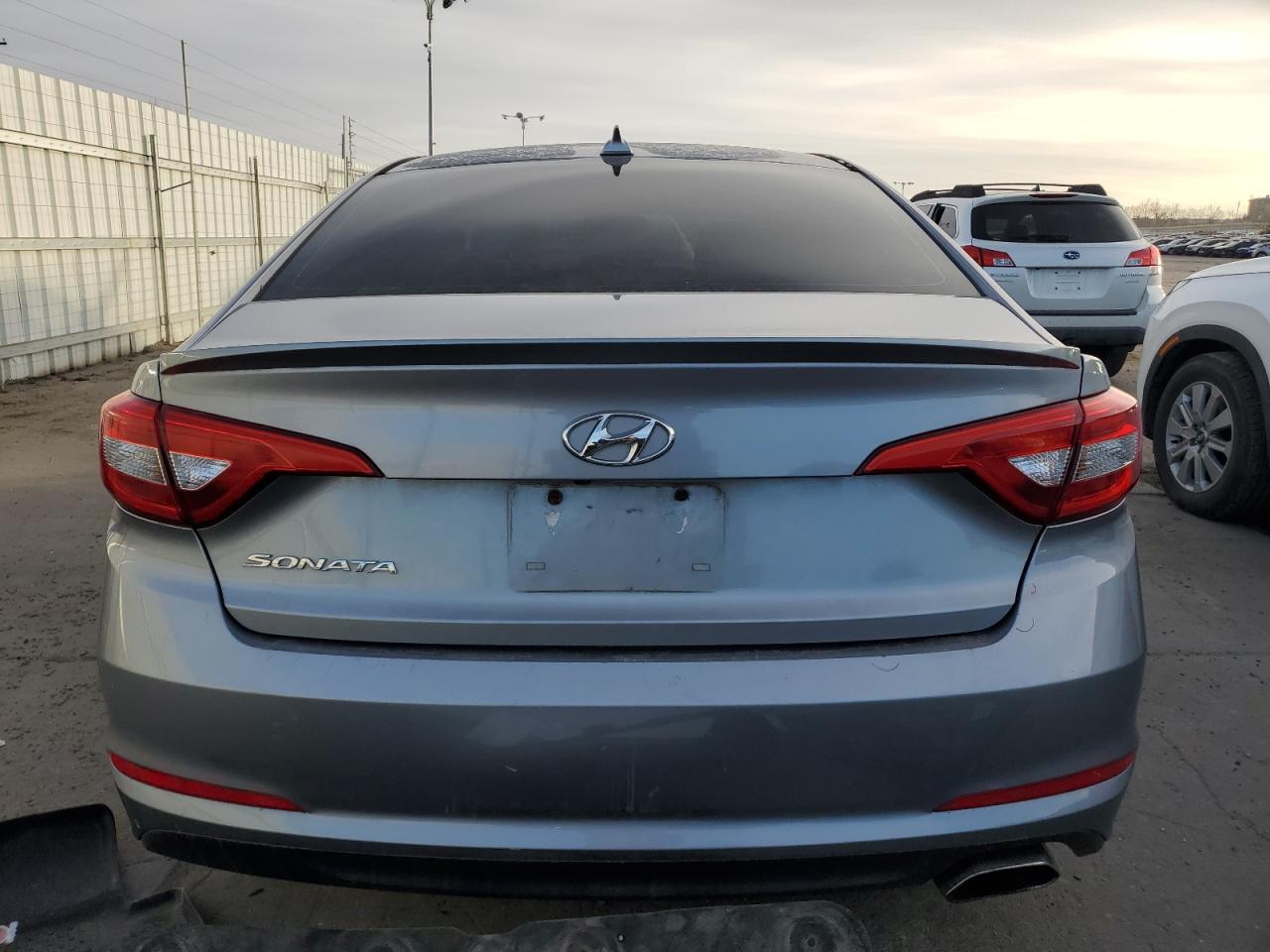 2016 Hyundai Sonata - Image 6