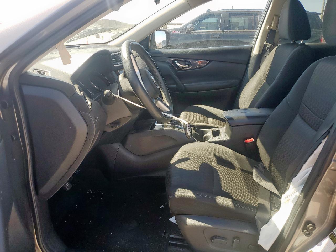 KNMAT2MT7JP510253 NISSAN ROGUE 2018