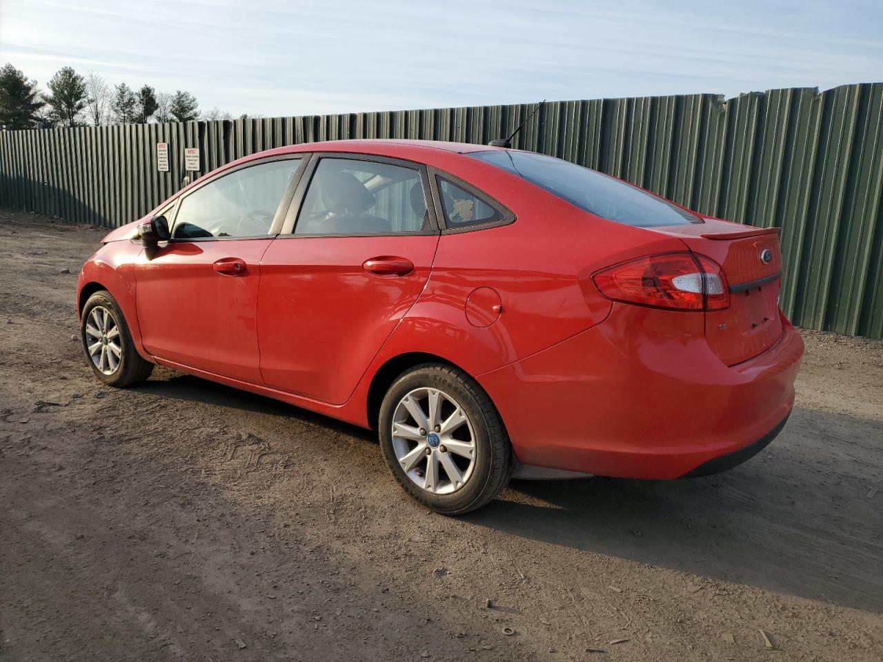 2013 Ford Fiesta - Image 2