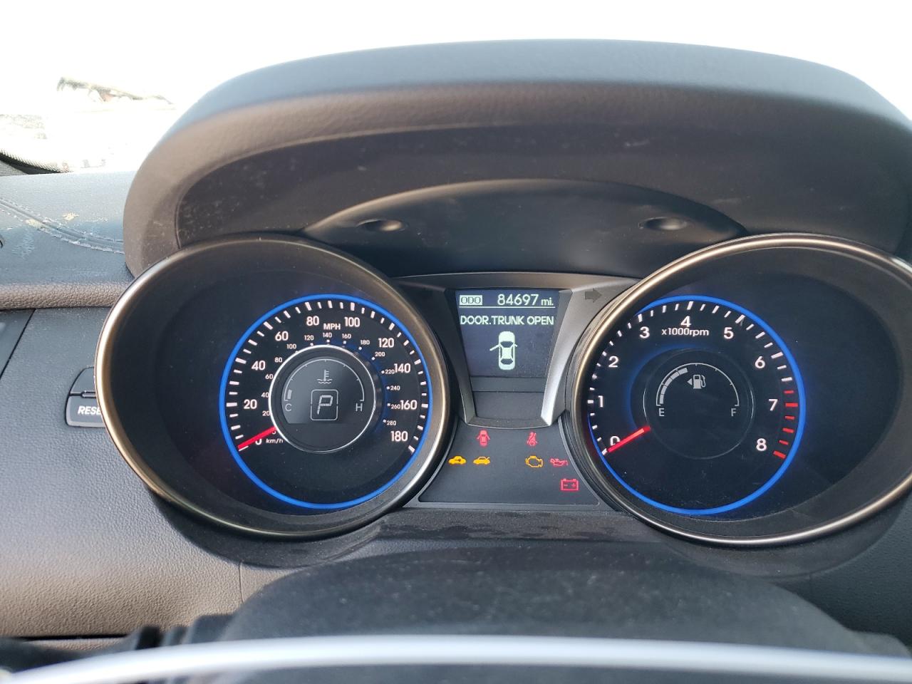 2015 Hyundai Genesis - Image 10