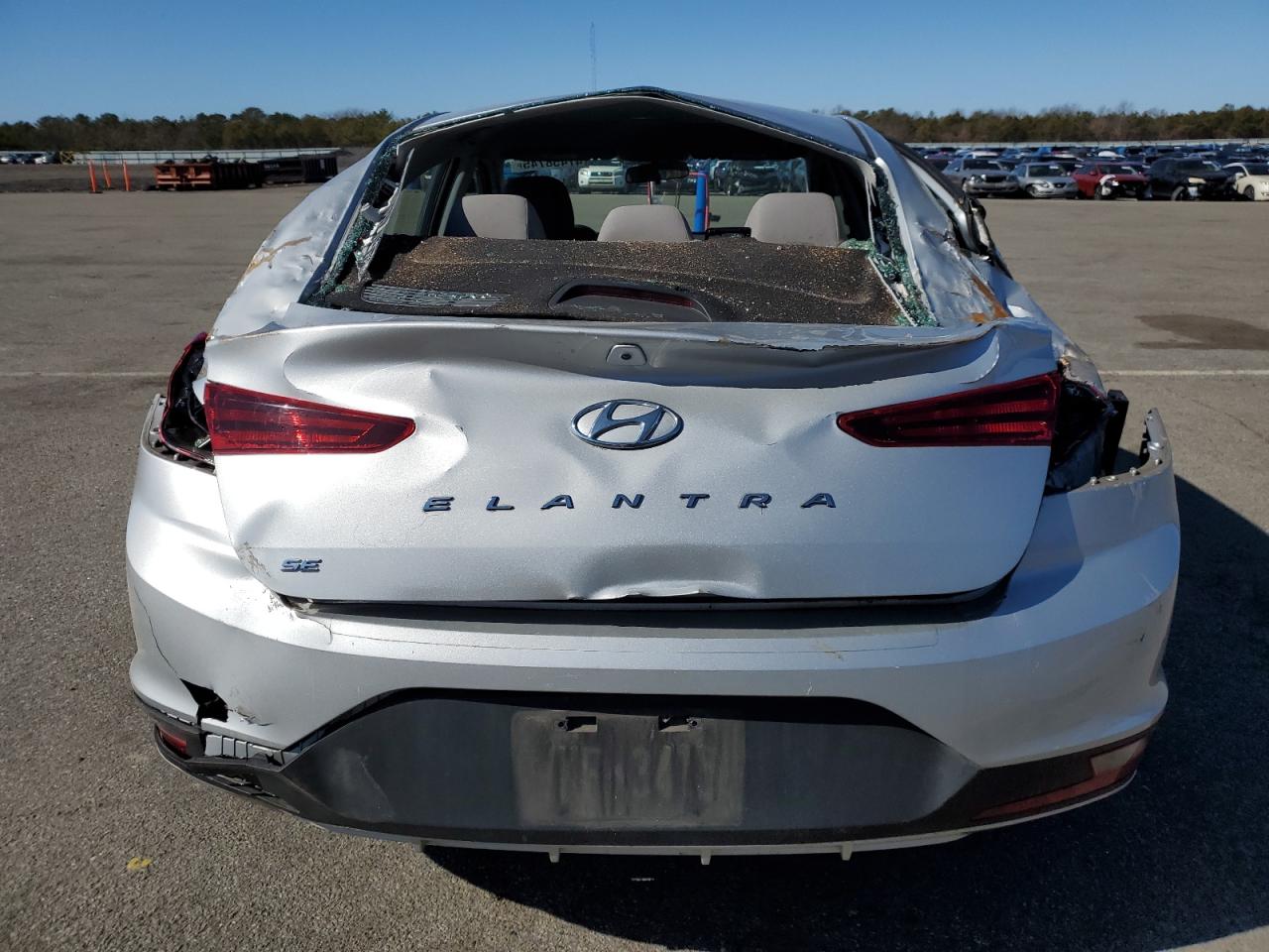 2019 Hyundai Elantra - Image 6