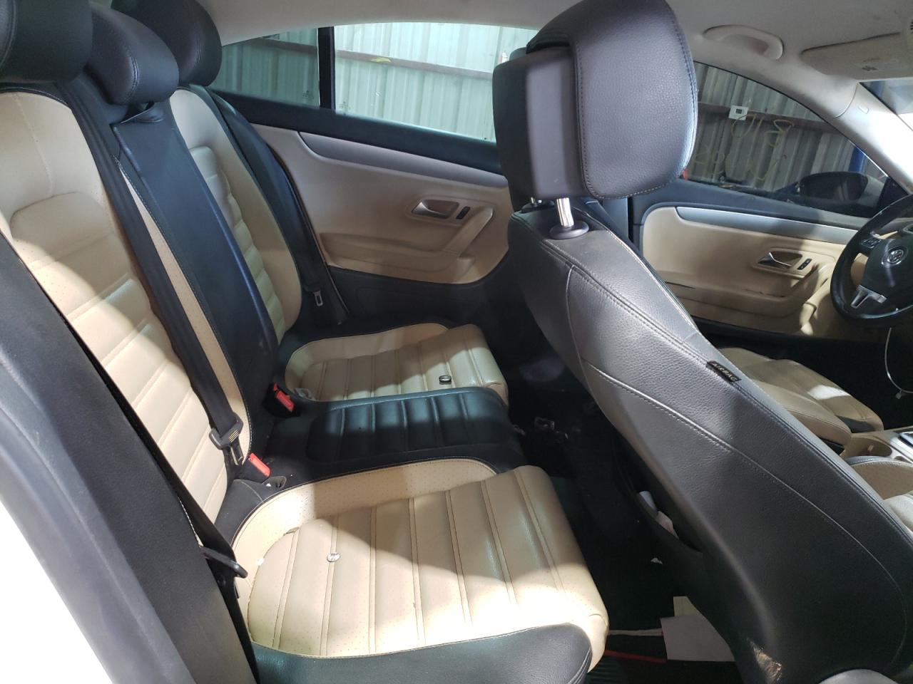 2013 Volkswagen Passat CC - Image 10