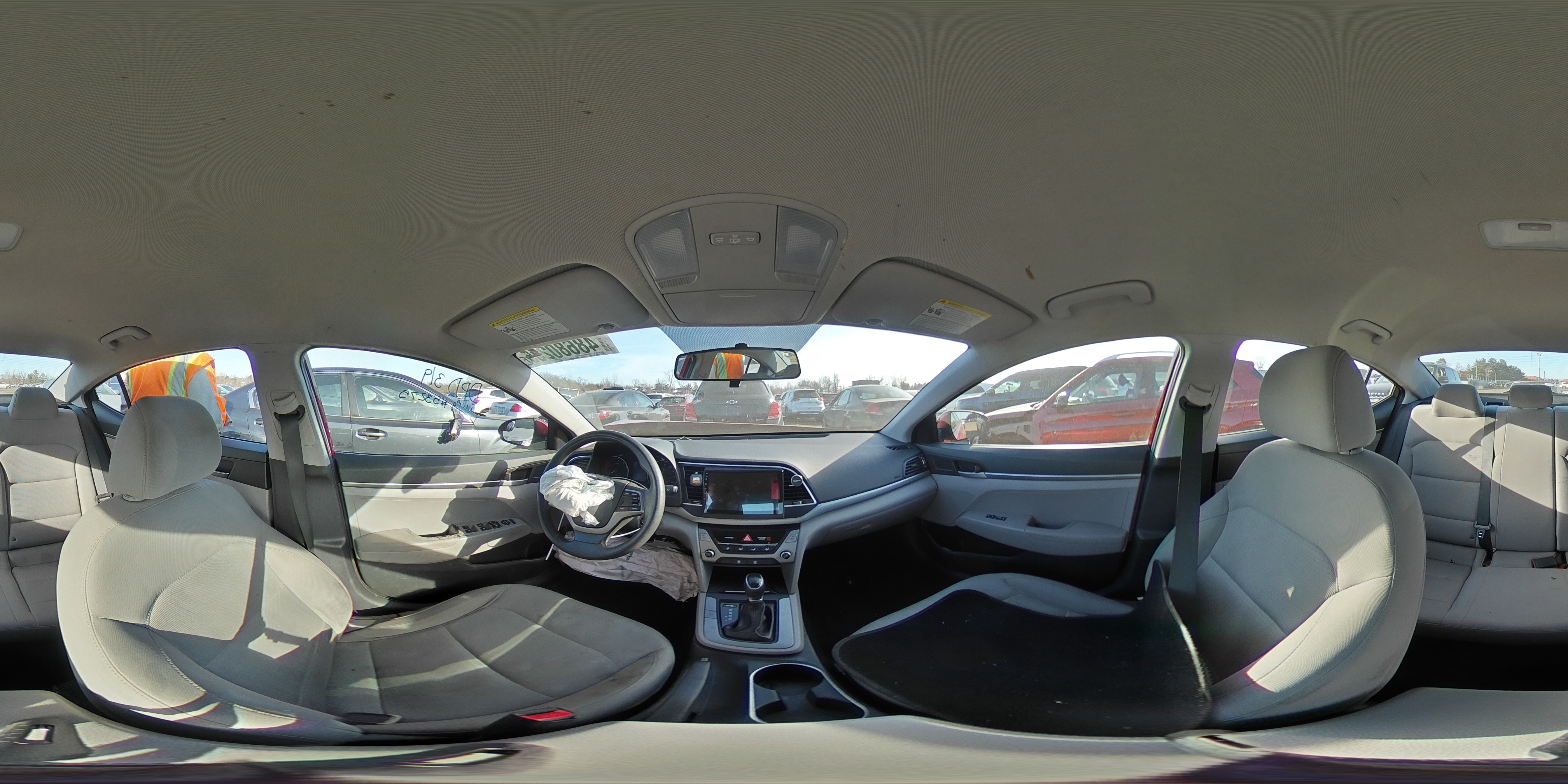 2017 Hyundai Elantra - Image 12