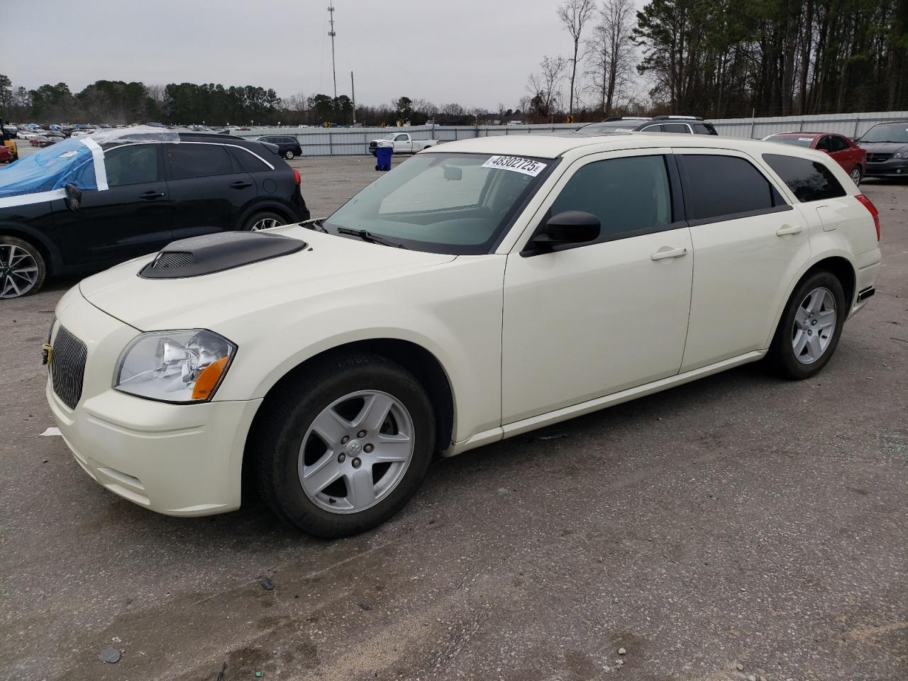 2005 Dodge Magnum - Image 1