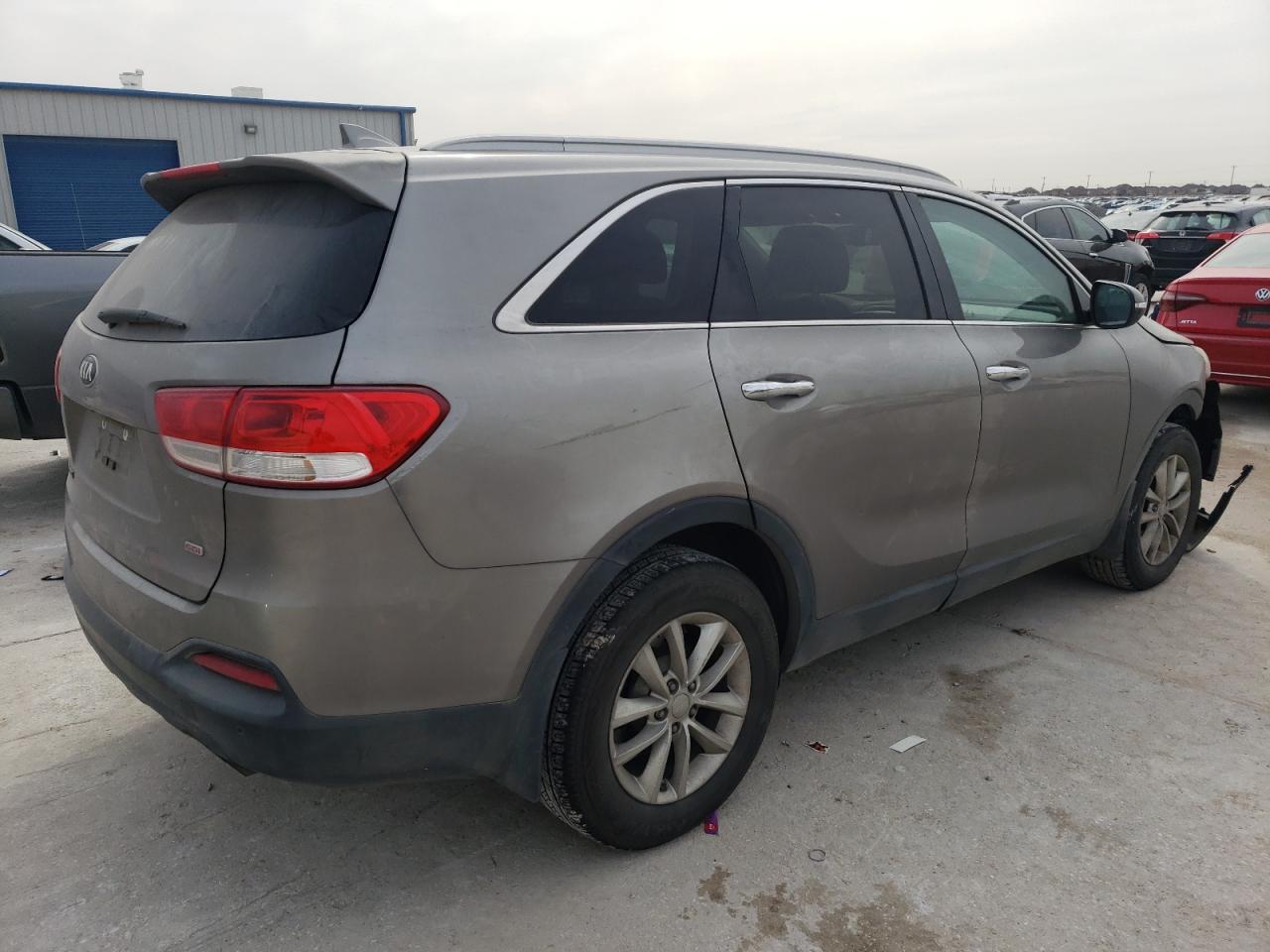 2017 Kia Sorento - Image 3