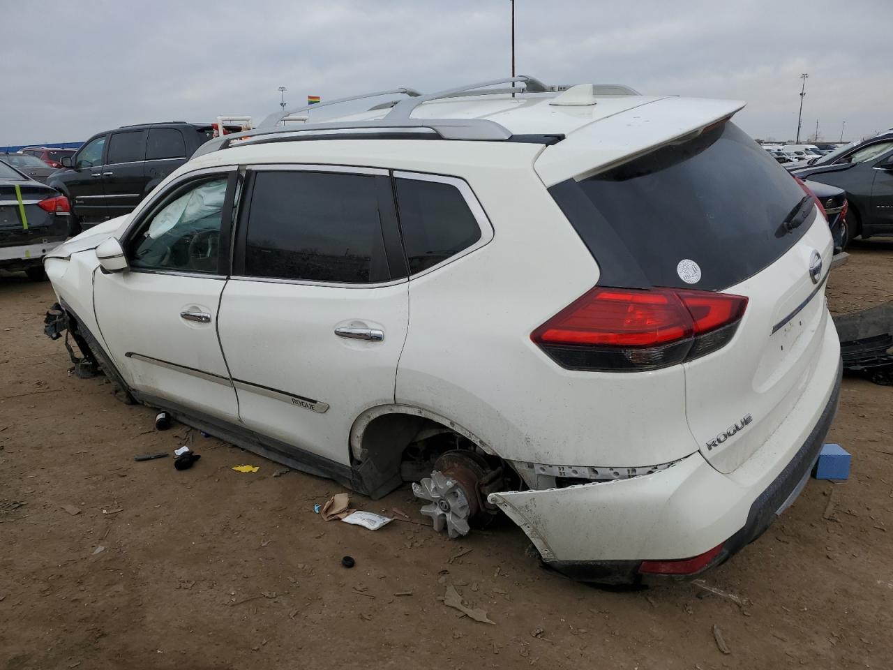 5N1AT2MT7HC819427 NISSAN ROGUE 2017