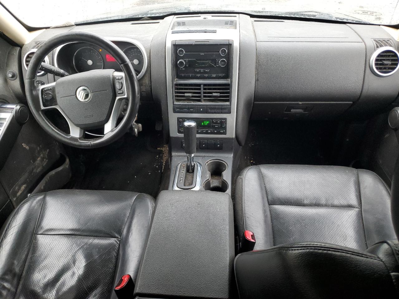 2010 Mercury Mountaineer - Image 8