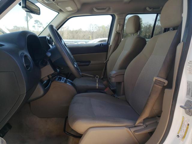  JEEP PATRIOT 2016 Белы