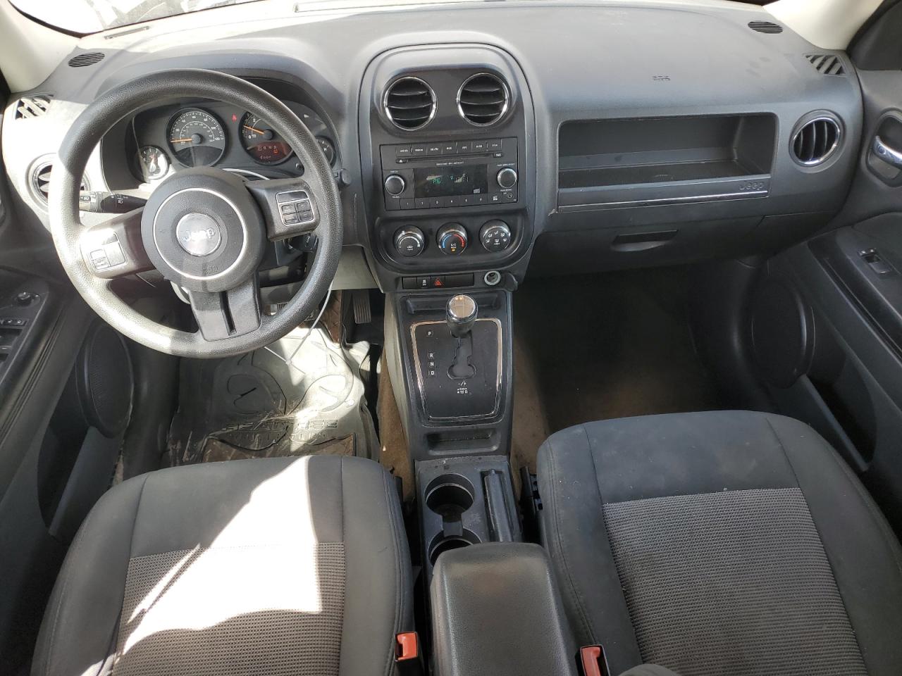 2014 Jeep Liberty (Patriot) - Image 8