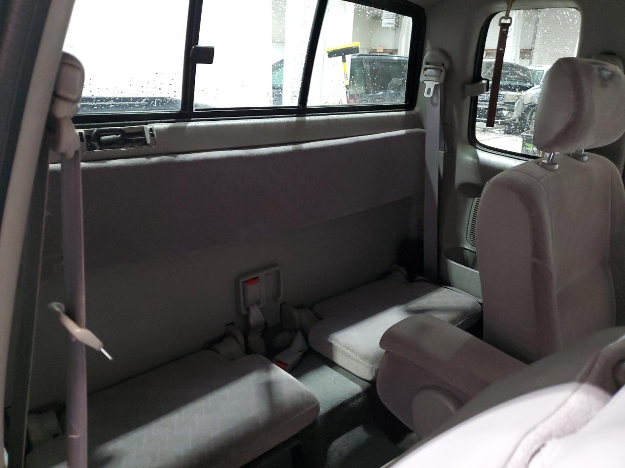 2003 Toyota Tacoma - Image 10