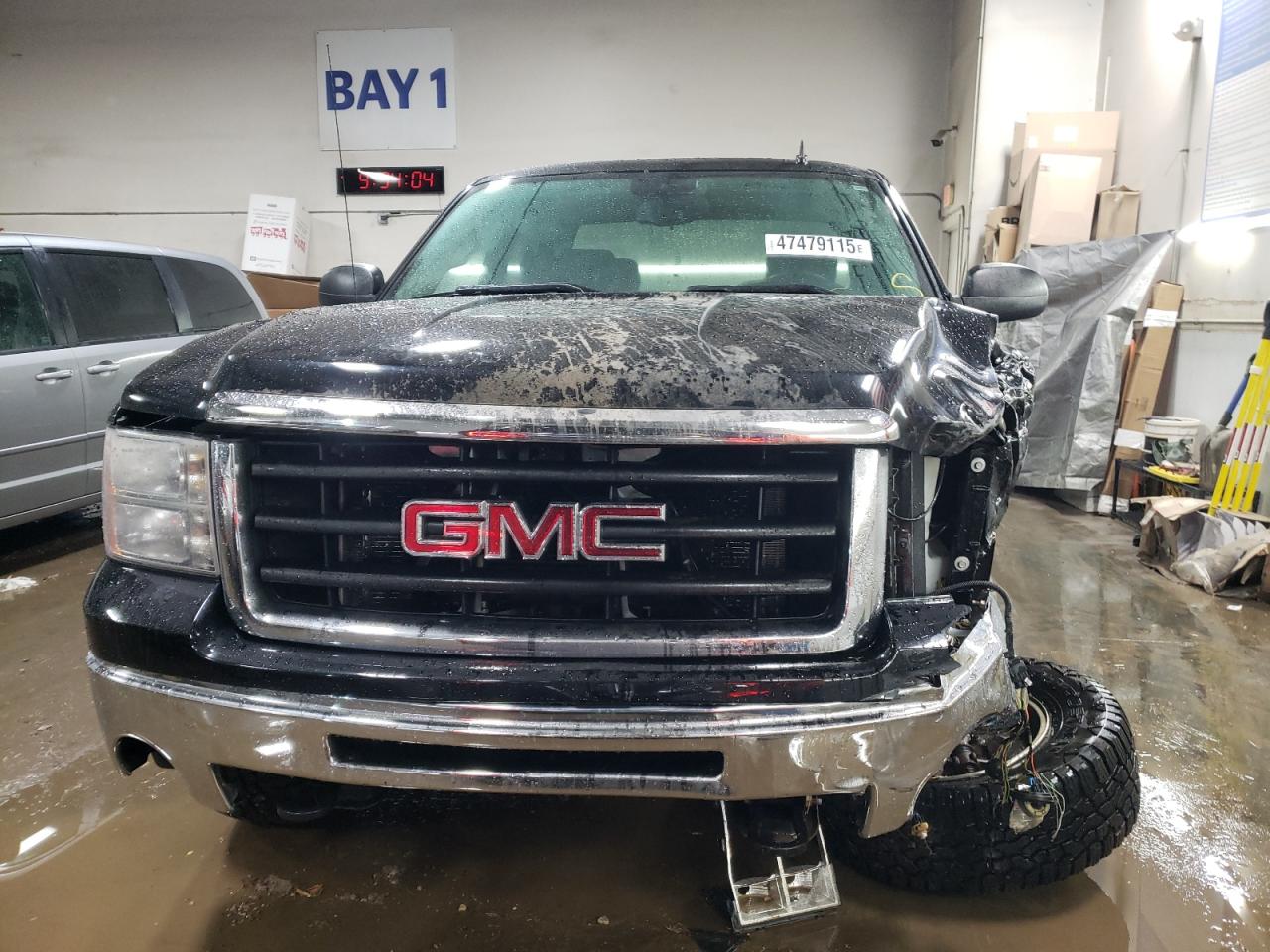 2011 GMC Sierra - Image 5