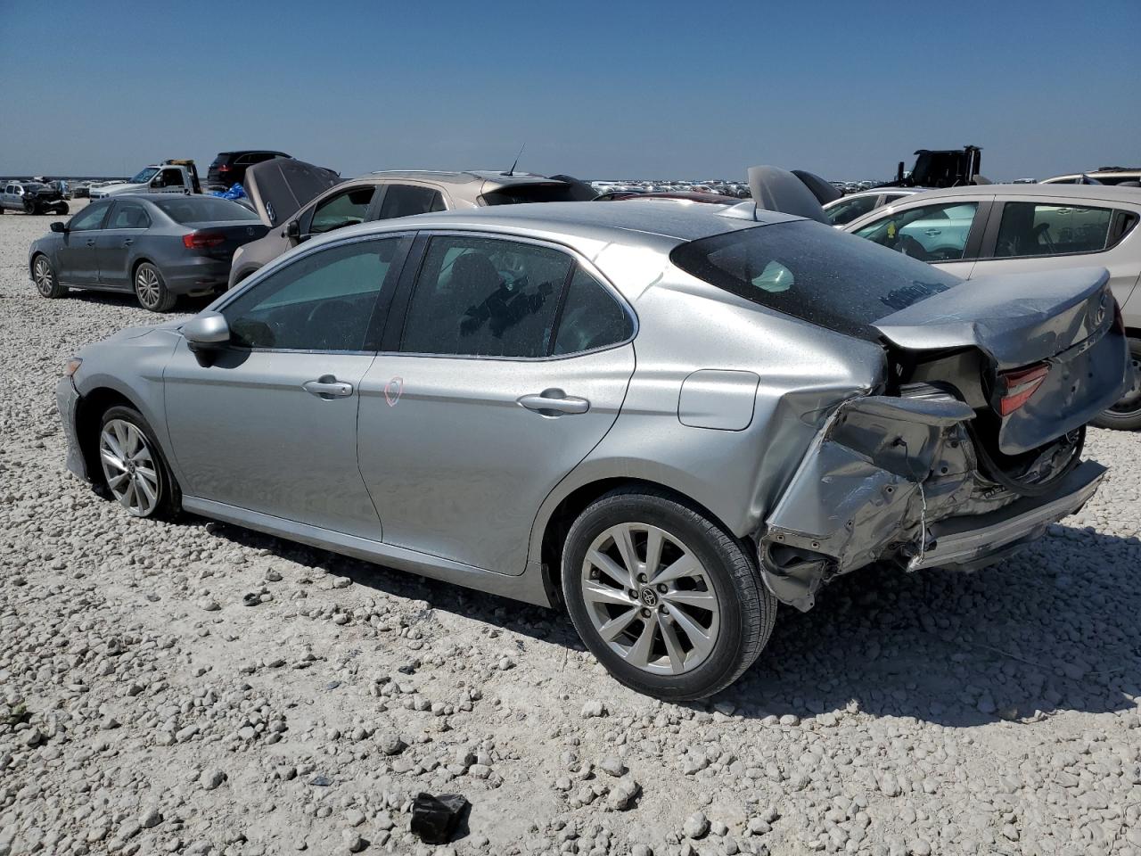 4T1C11AK6MU444896 TOYOTA CAMRY 2021