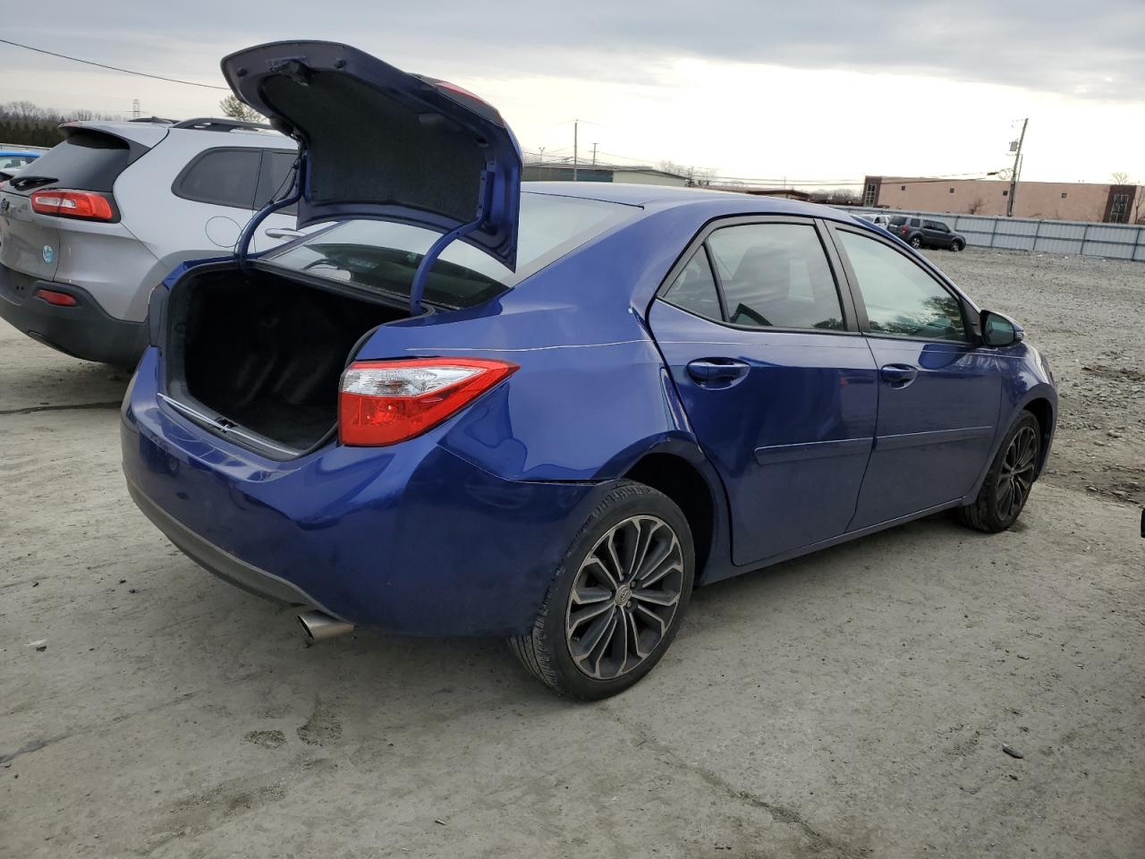 2015 Toyota Corolla - Image 3