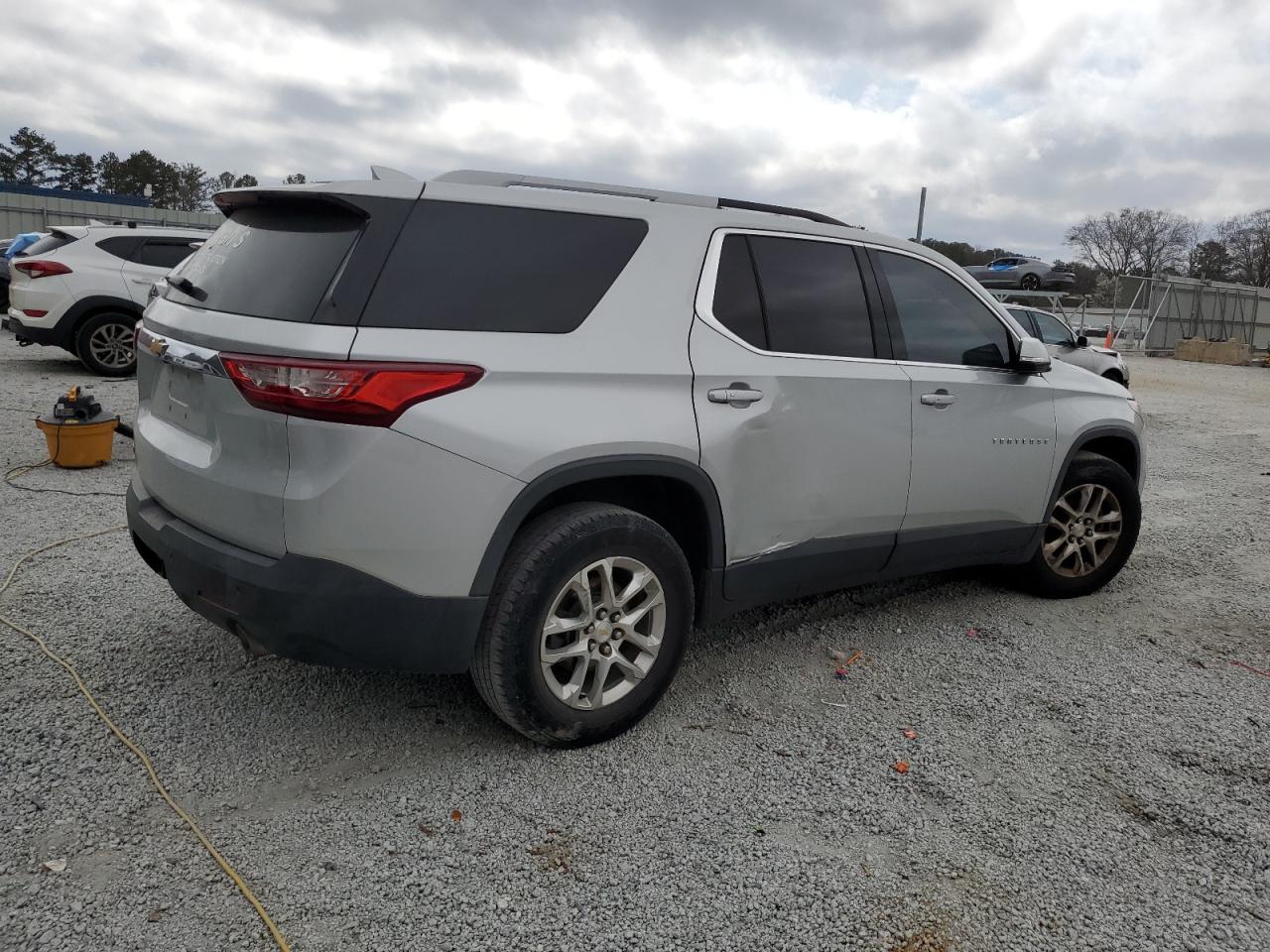 2018 Chevrolet Traverse - Image 3