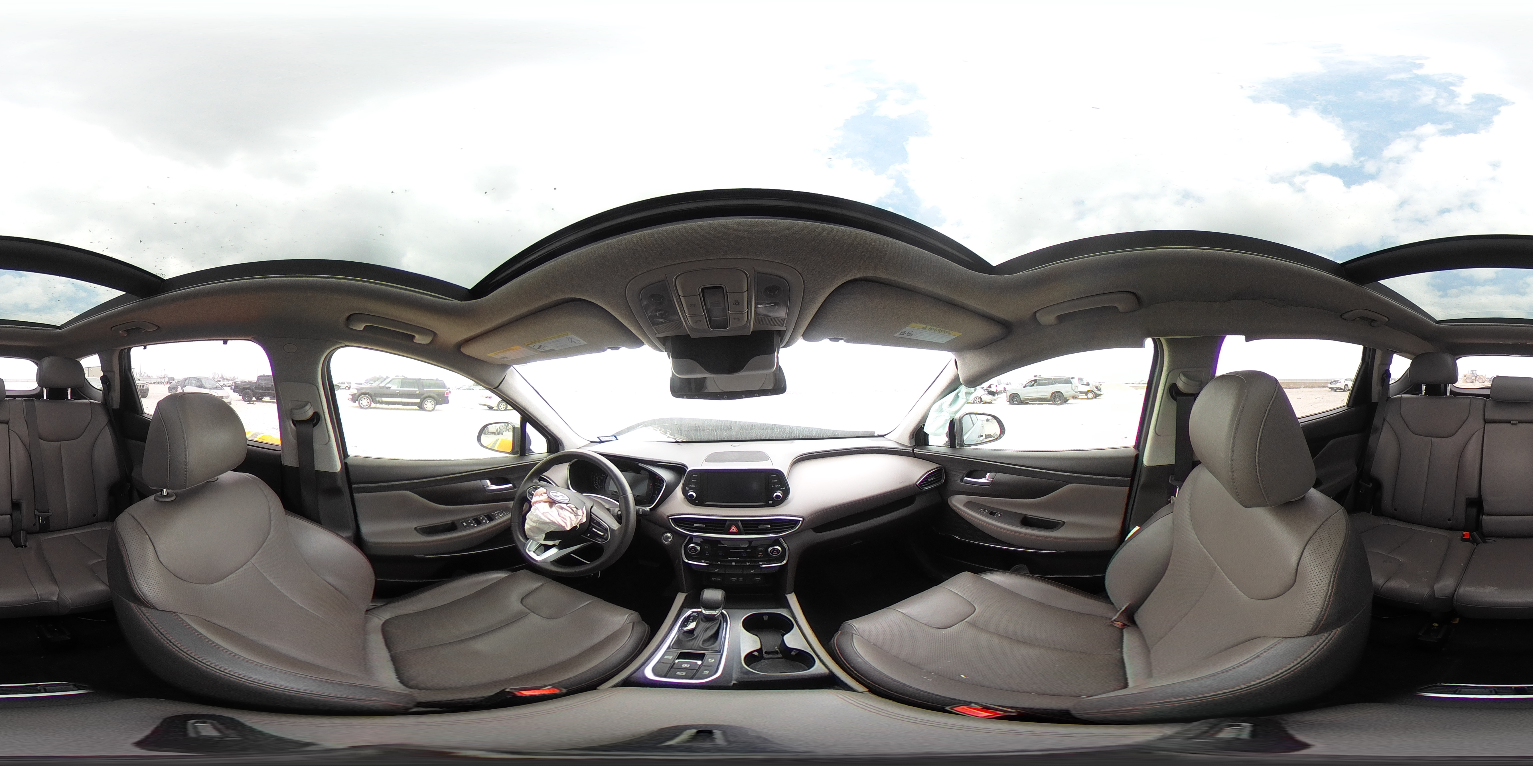 2019 Hyundai Santa Fe - Image 13