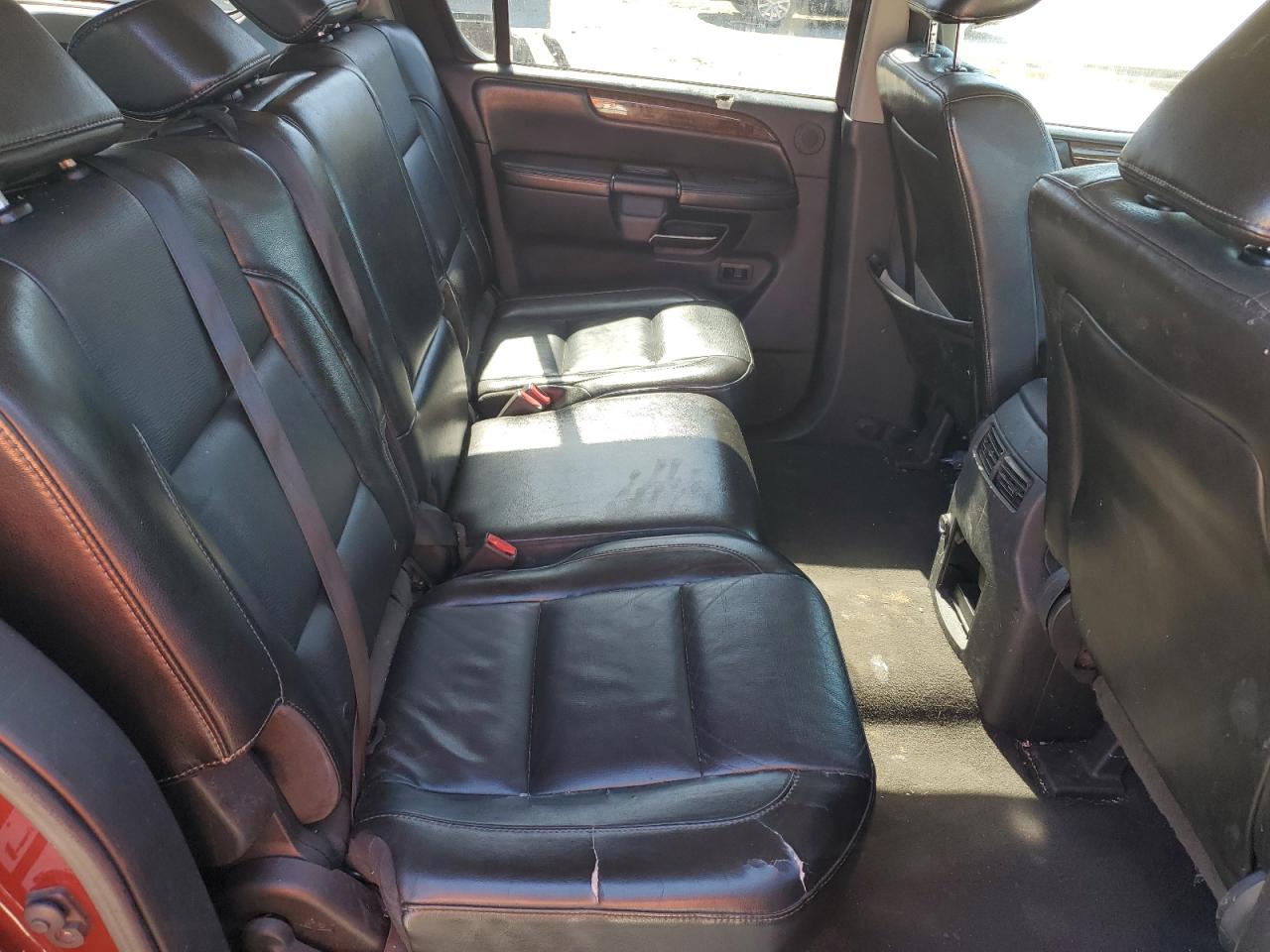 2010 Nissan Armada - Image 10