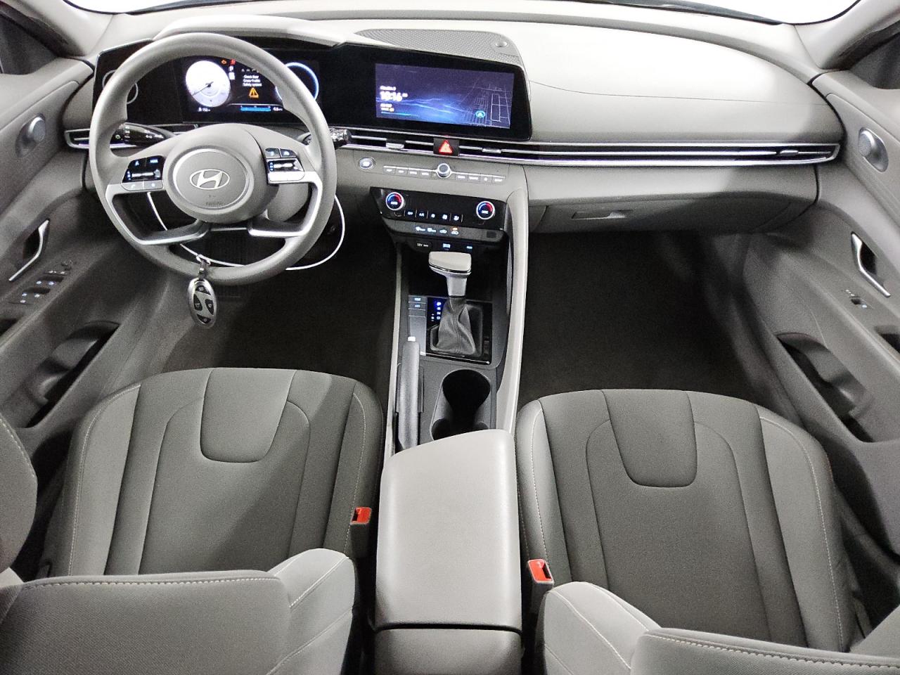 2024 Hyundai Elantra - Image 8