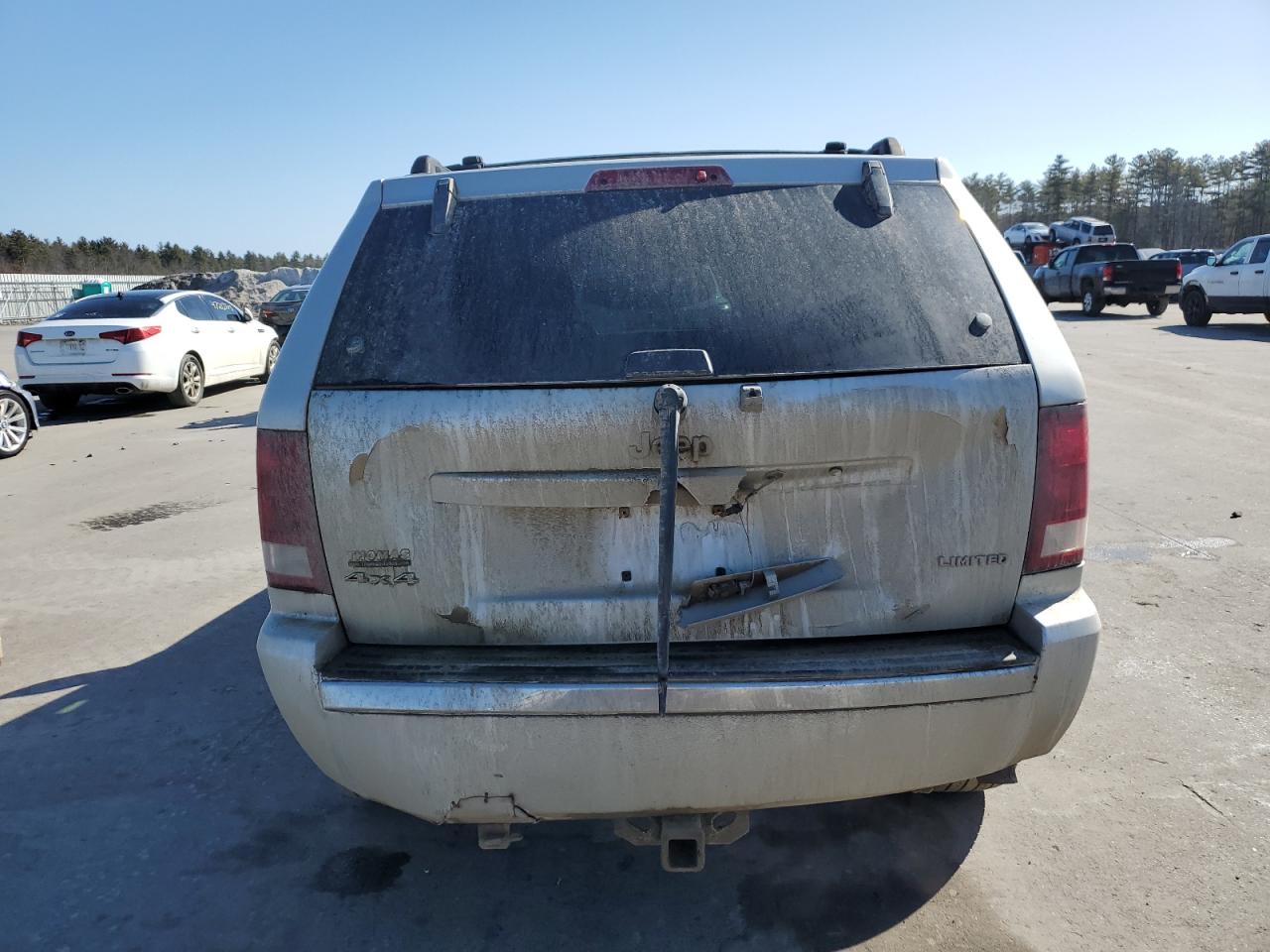 2005 Jeep Grand Cherokee - Image 6
