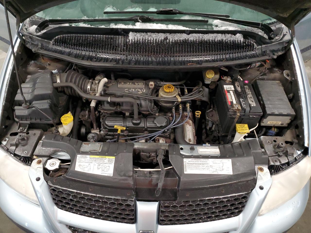 2004 Dodge Caravan - Image 12