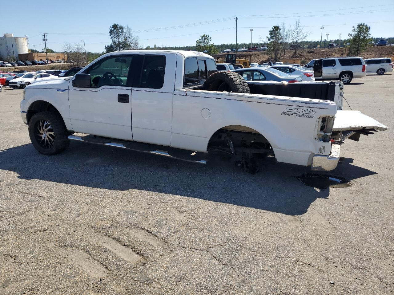 2004 Ford F-150 - Image 2