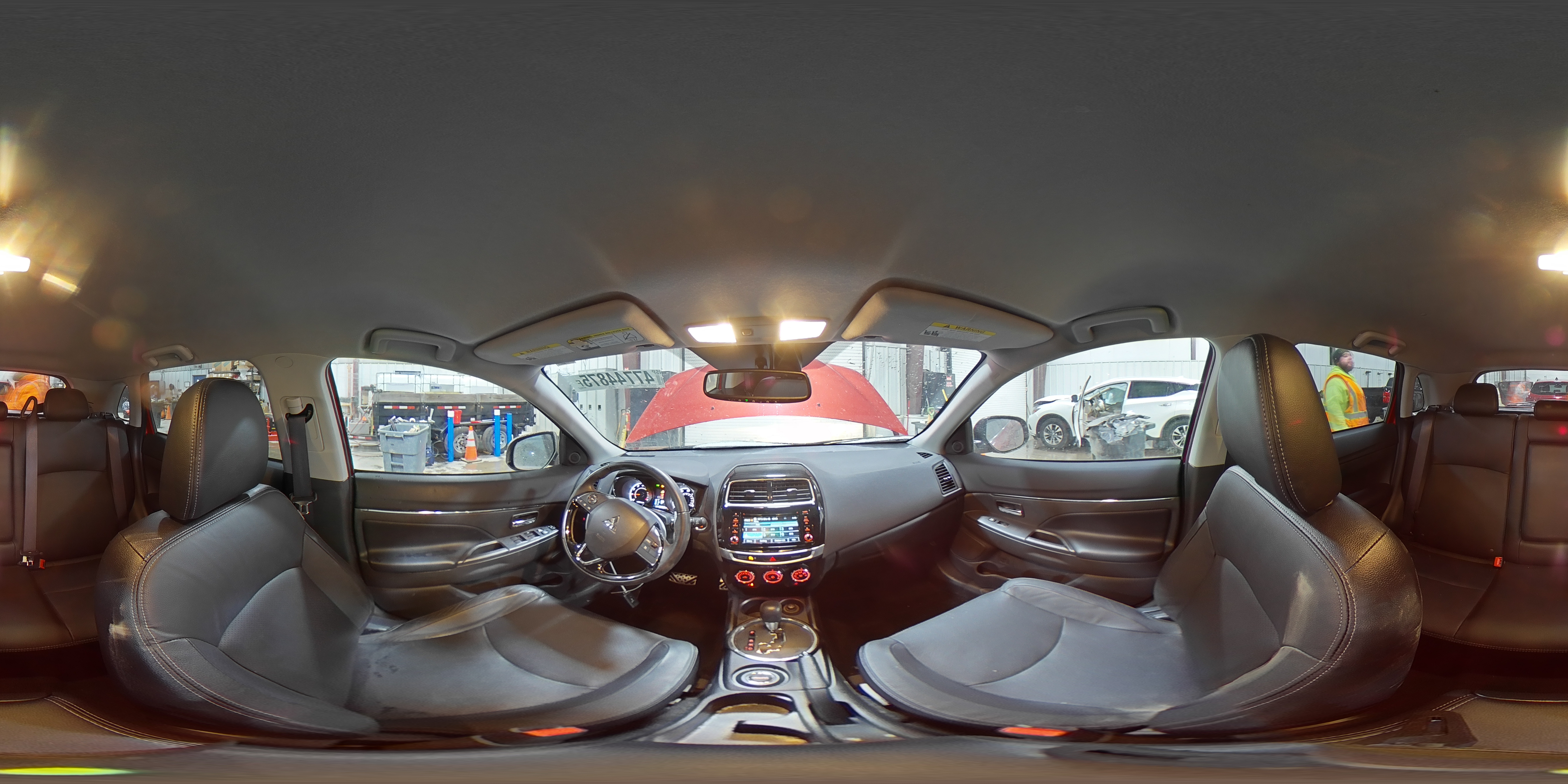2017 Mitsubishi Outlander - Image 16