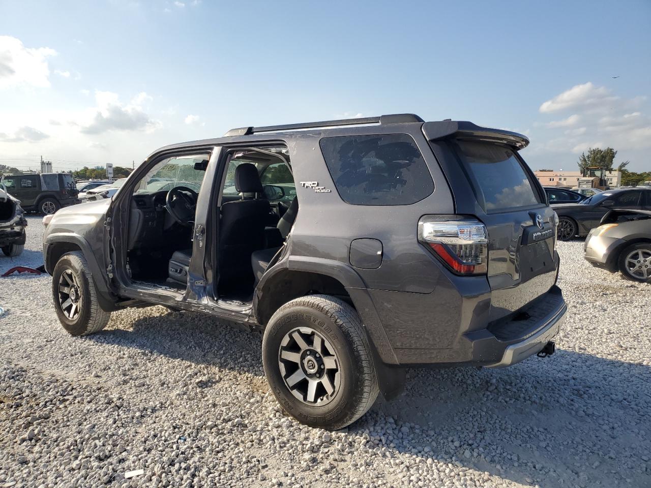 JTERU5JR9P6132909 TOYOTA 4RUNNER SE 2023