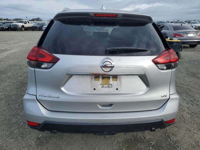  NISSAN ROGUE 2018 Серебристый