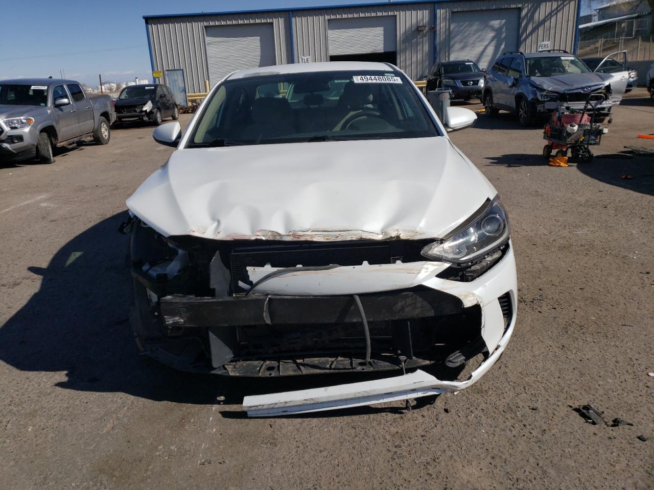2017 Hyundai Elantra - Image 5