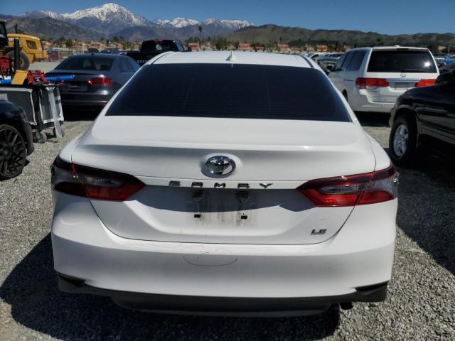  TOYOTA CAMRY 2021 Biały