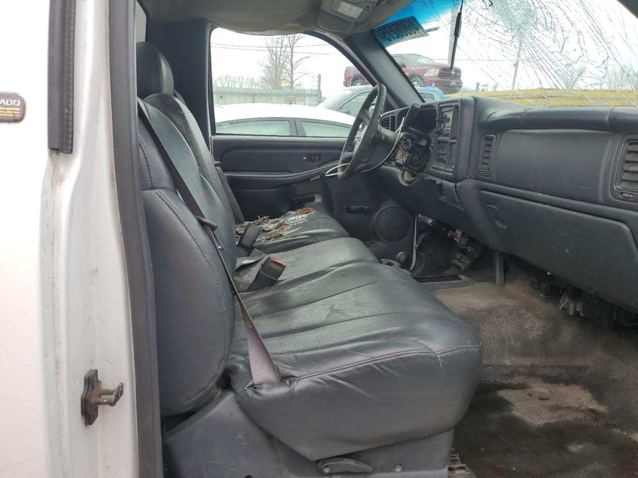 2001 Chevrolet Silverado - Image 10