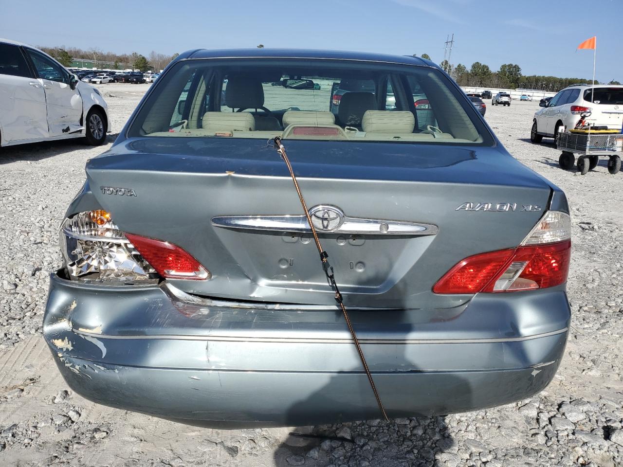 2003 Toyota Avalon - Image 6