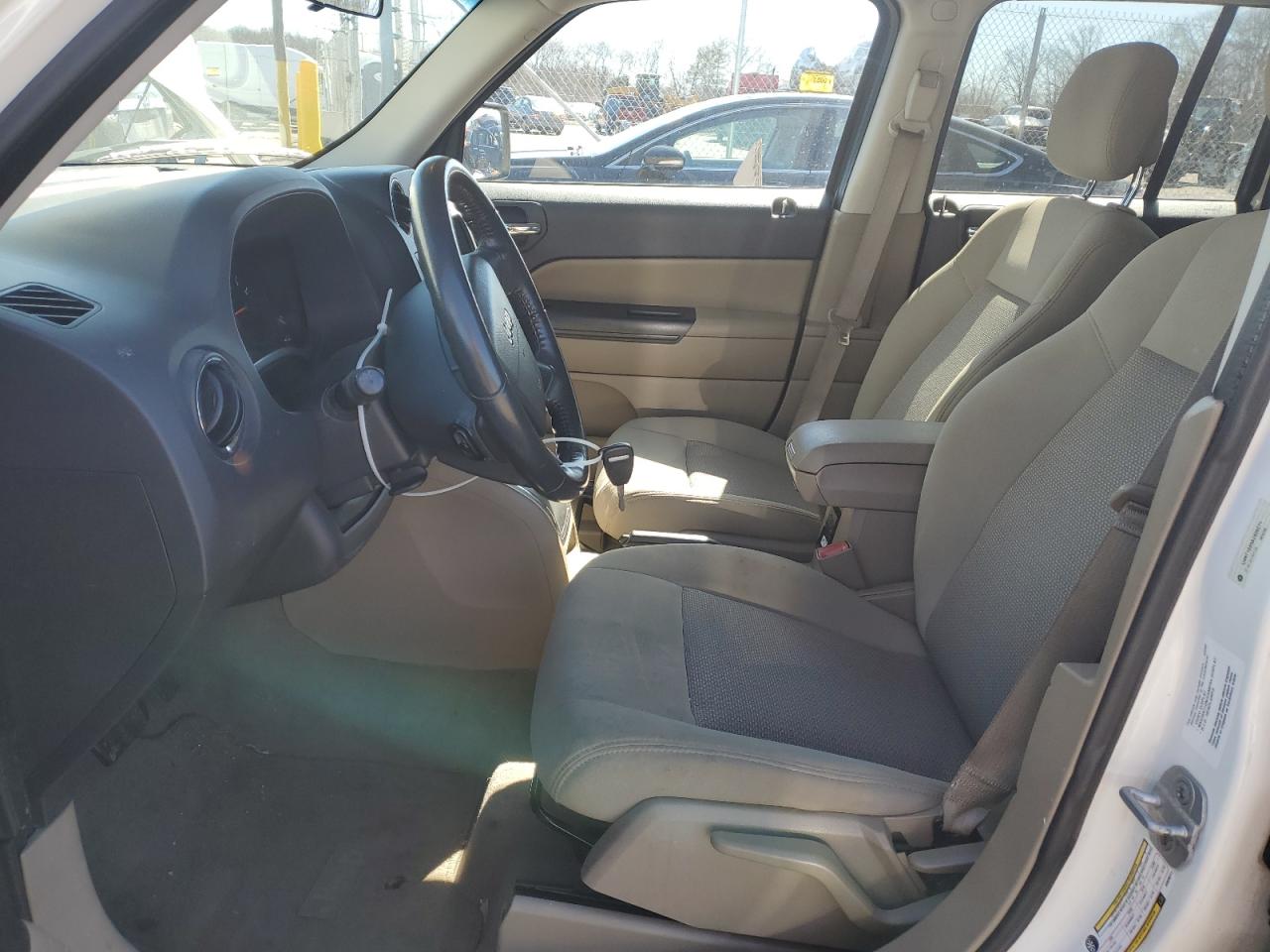 2010 Jeep Liberty (Patriot) - Image 7