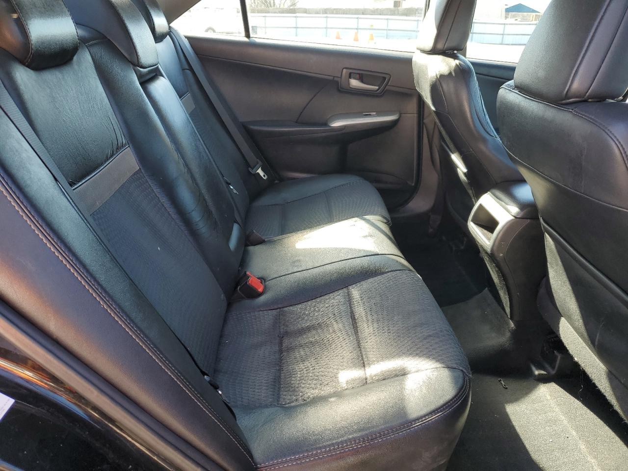 2014 Toyota Camry - Image 10