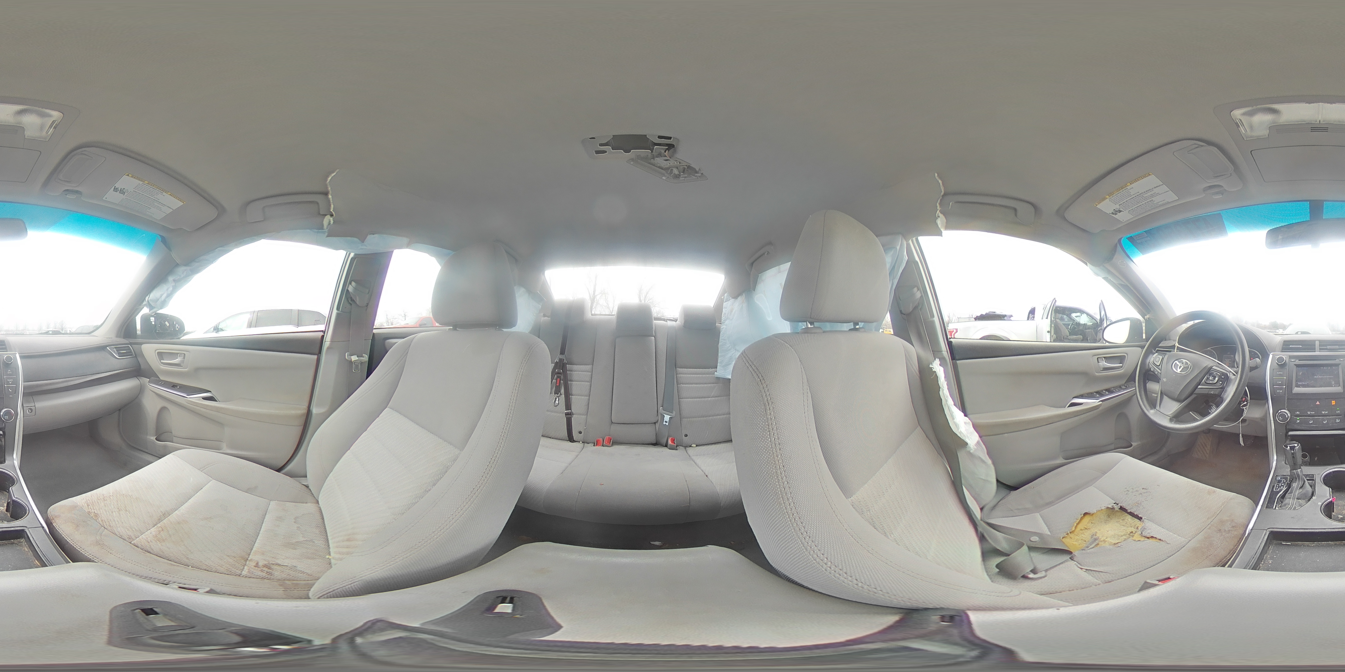 2016 Toyota Camry - Image 13