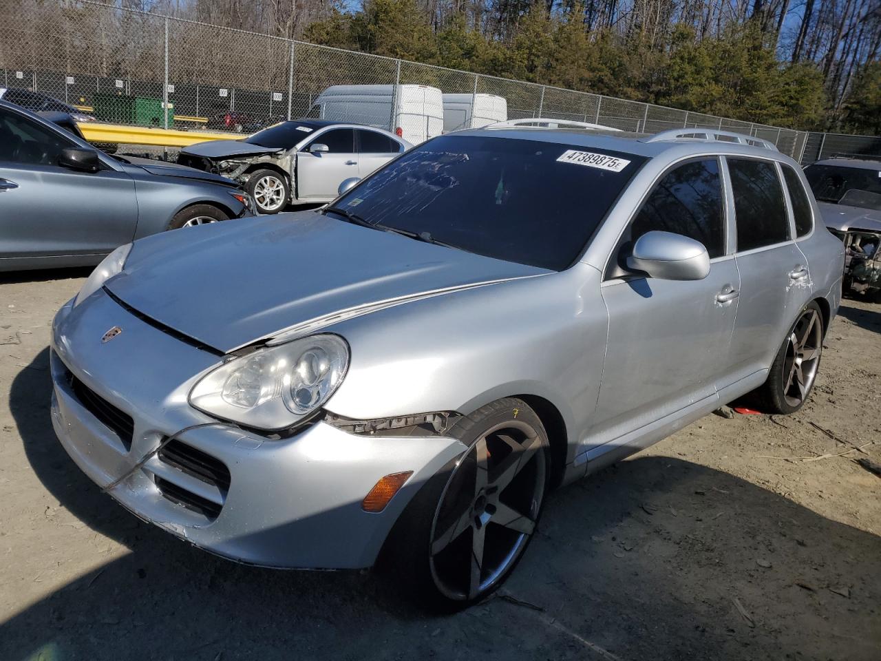 2004 Porsche Cayenne Turbo zu verkaufen in Waldorf, MD - Front End