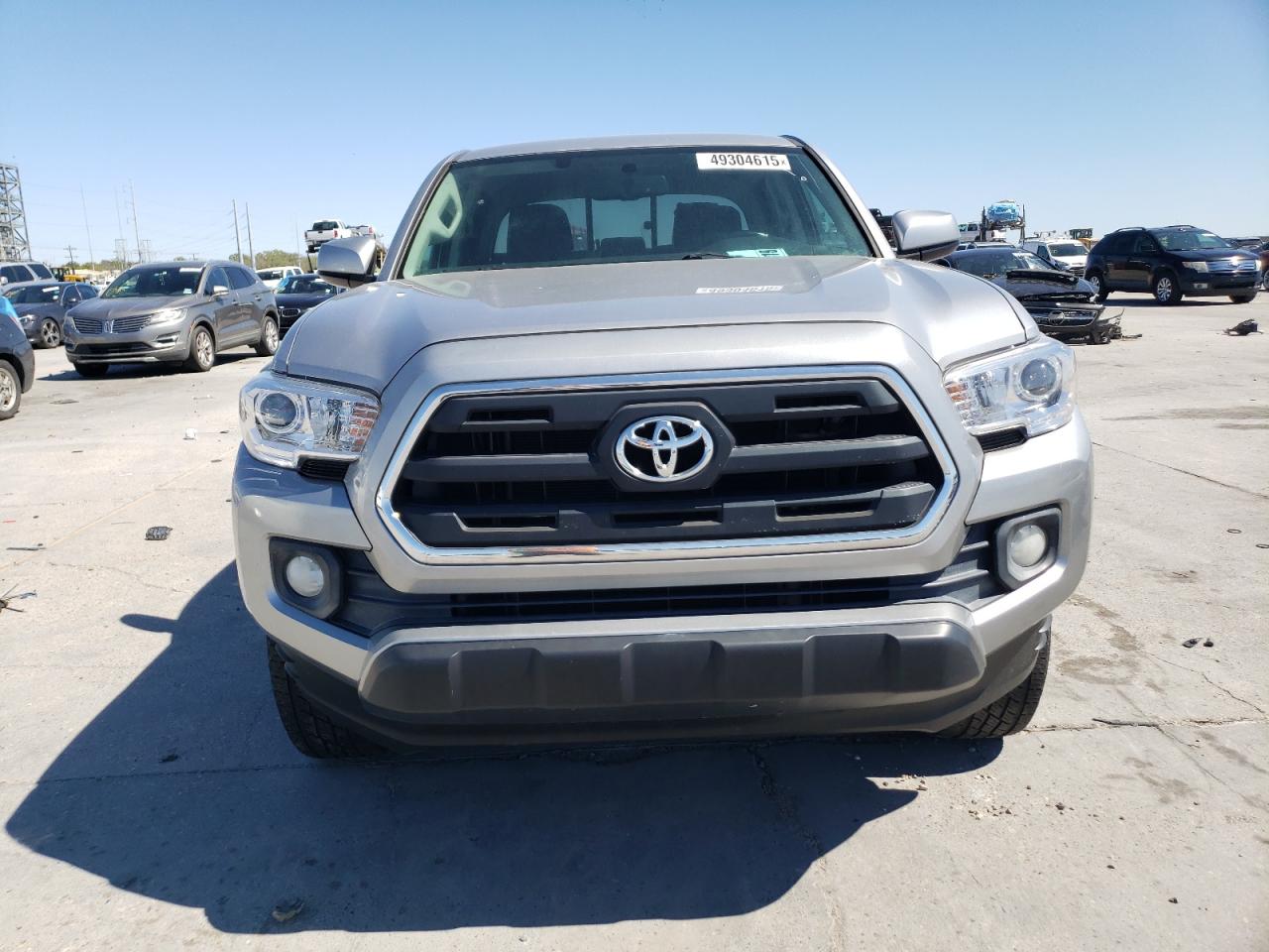 2017 Toyota Tacoma - Image 5