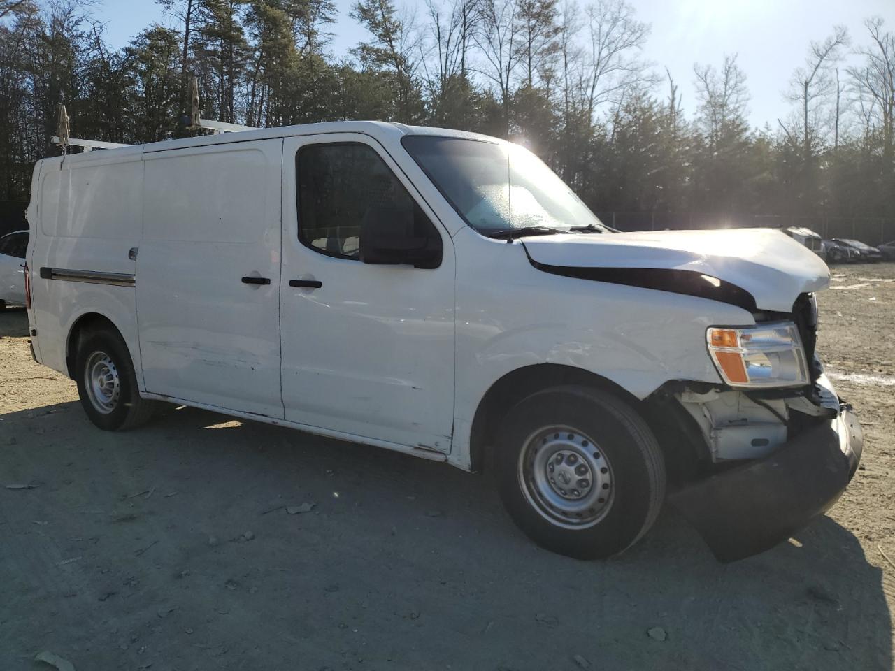 2014 Nissan NV - Image 4