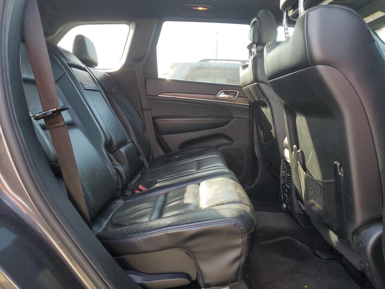 2015 Jeep Grand Cherokee - Image 11