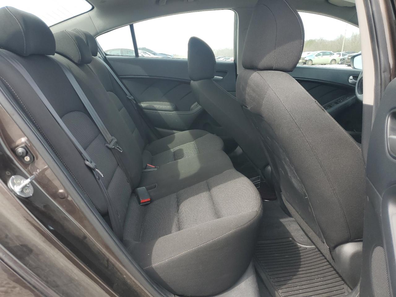 2017 Kia Forte - Image 10