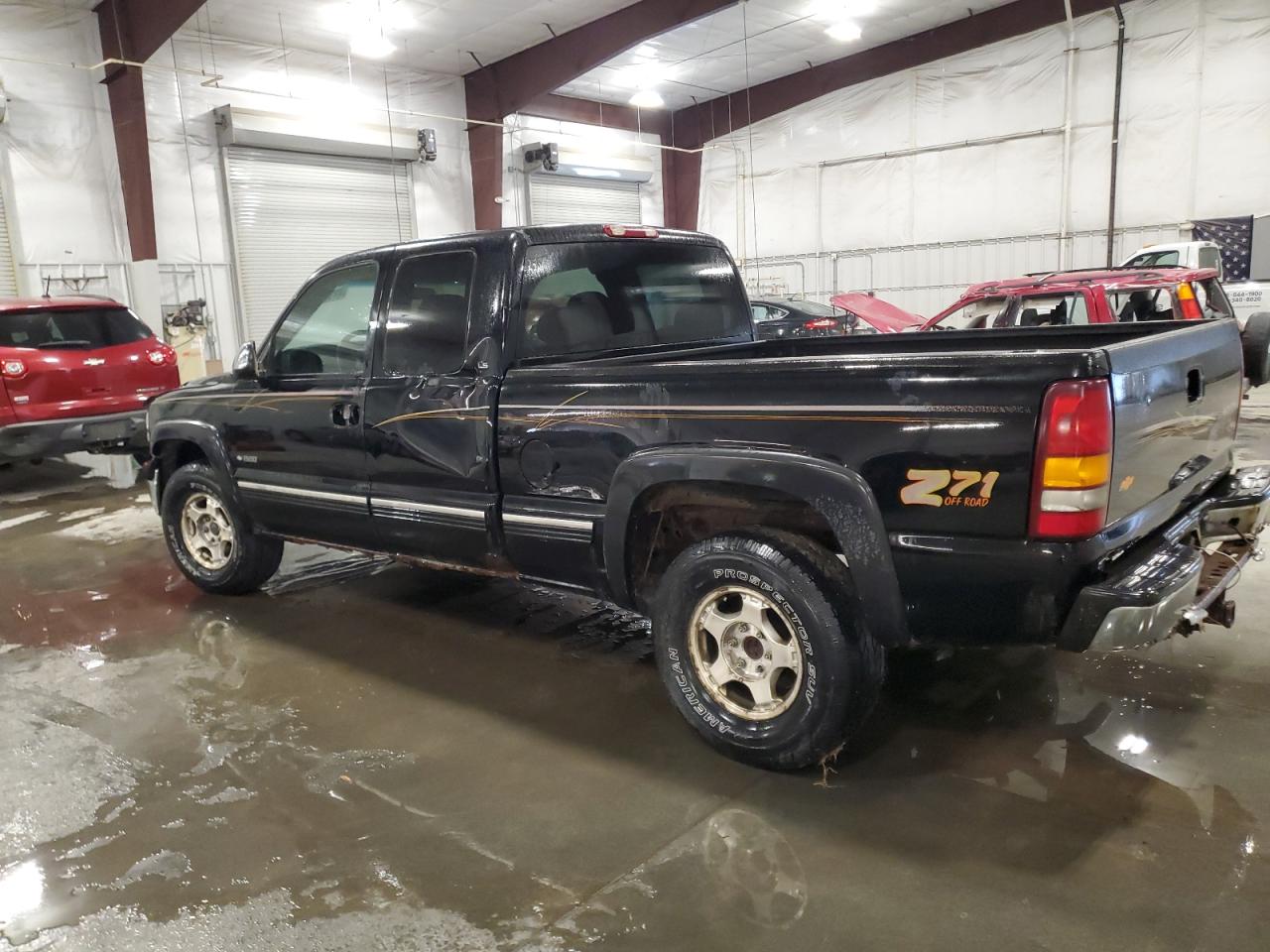 2000 Chevrolet Silverado - Image 2