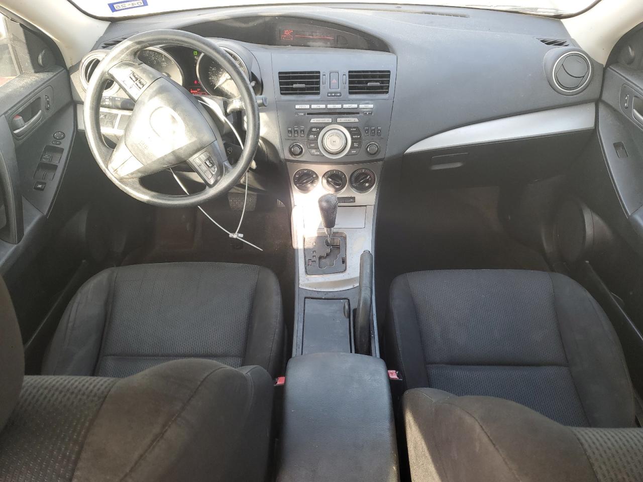 2011 Mazda 3 - Image 8