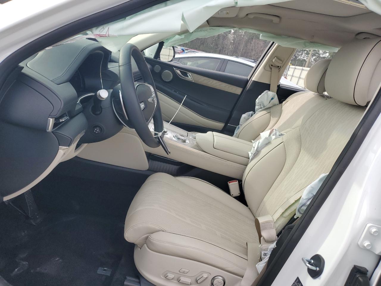 2024 Genesis GV80 - Image 7