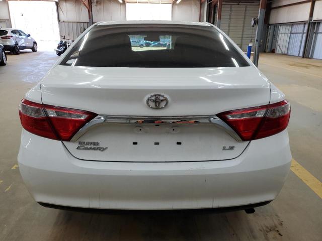 Sedans TOYOTA CAMRY 2016 Biały