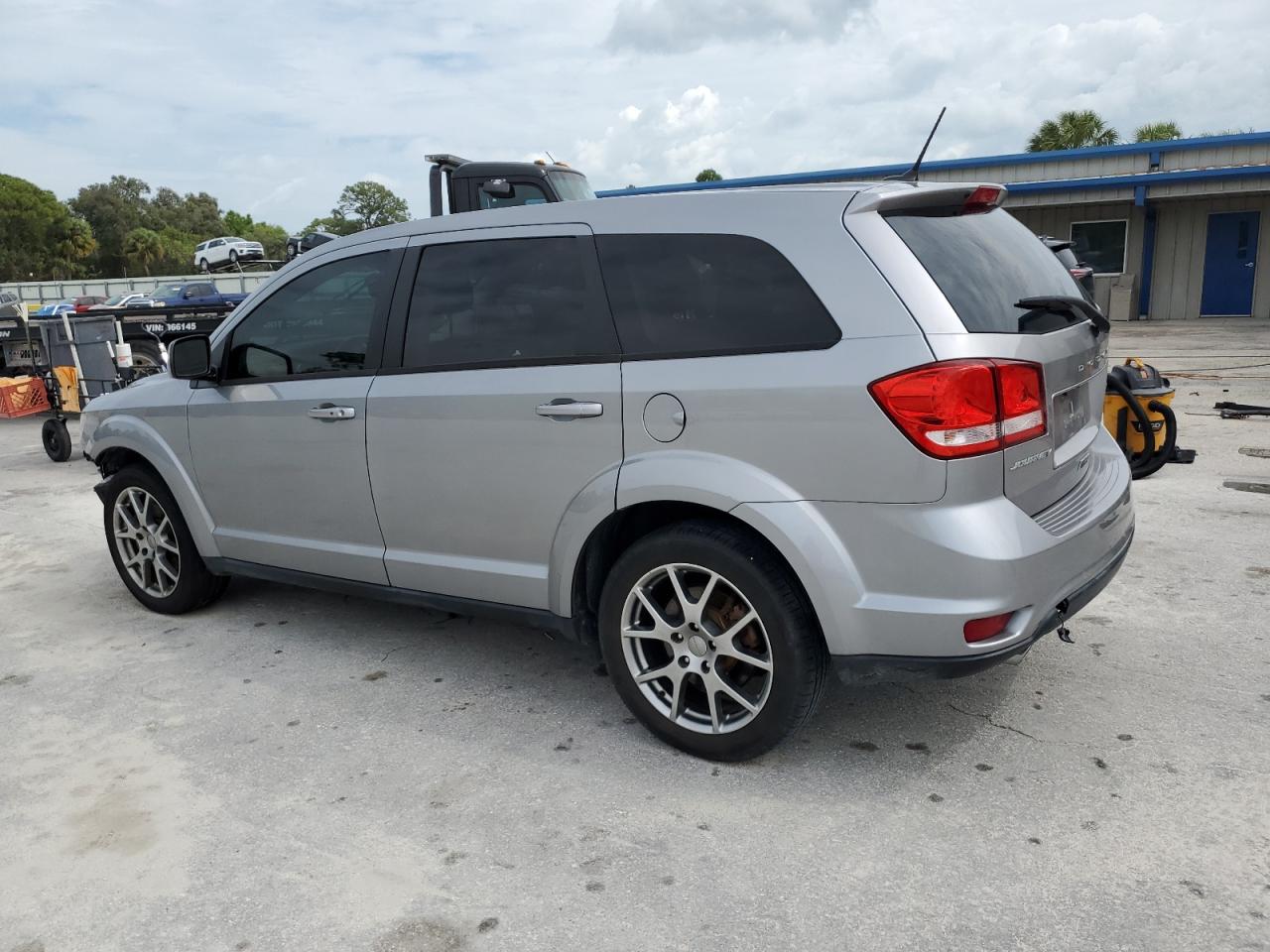 2017 Dodge Journey - Image 2